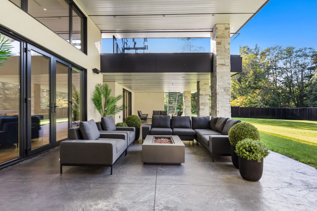 102-web-or-mls-102-print-Photo-102